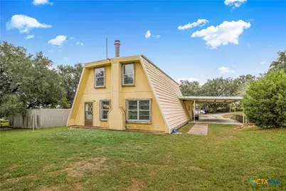 351 Refugio Highway, Victoria, TX 77905 - Photo 13