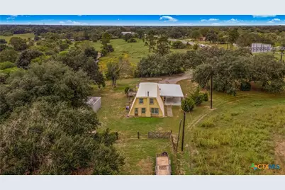 351 Refugio Highway, Victoria, TX 77905 - Photo 29