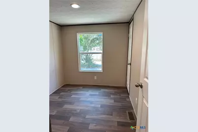 717 Blyth Road, Victoria, TX 77904 - Photo 11