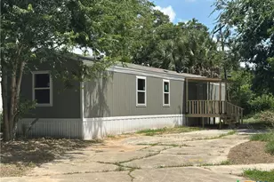 717 Blyth Rd, Victoria, TX 77904 - Photo 1