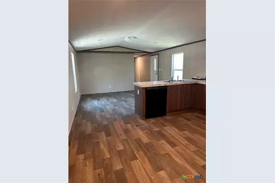717 Blyth Road, Victoria, TX 77904 - Photo 5