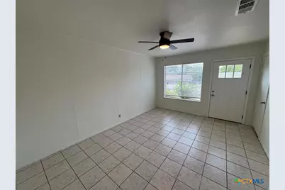 128 Coers Circle #B, San Marcos, TX 78666 - Photo 5