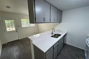 128 Coers Cir, San Marcos, TX 78666 - Photo 3
