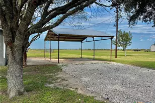 342 Co Rd 412, Edna, TX 77957 - Photo 5