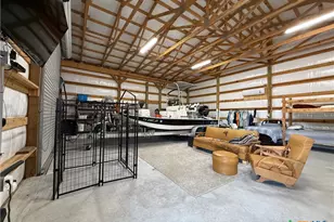 407 W Oakland Ave, Seadrift, TX 77983 - Photo 11