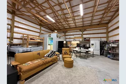 407 W Oakland Avenue, Seadrift, TX 77983 - Photo 13
