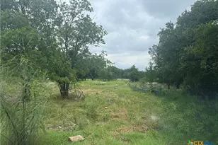 1903 Railroad St, Gatesville, TX 76528 - Photo 1