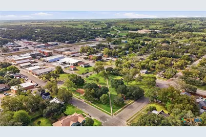 922 N Avenue F, Shiner, TX 77984 - Photo 41
