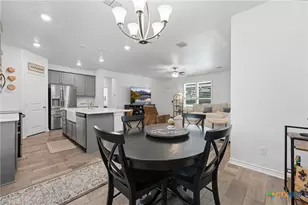 922 N Ave F, Shiner, TX 77984 - Photo 15