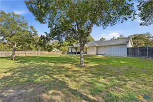 922 N Ave F, Shiner, TX 77984 - Photo 33