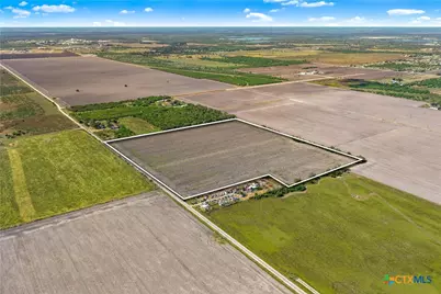 1880 Bayer Road, Victoria, TX 77905 - Photo 13