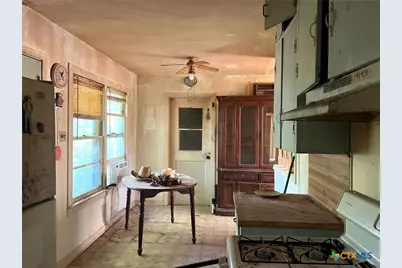 116 Robertson Street, Lolita, TX 77971 - Photo 7