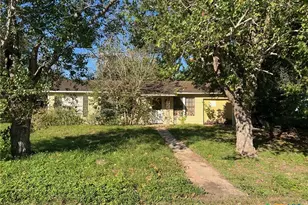 116 Robertson St, Lolita, TX 77971 - Photo 1