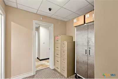 3602 Navarro, Victoria, TX 77904 - Photo 17