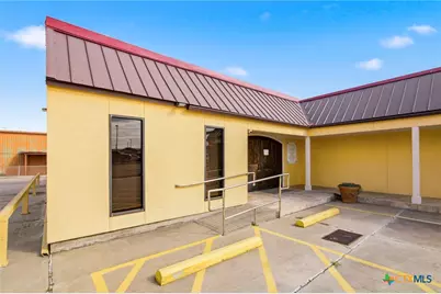 3602 Navarro, Victoria, TX 77904 - Photo 23