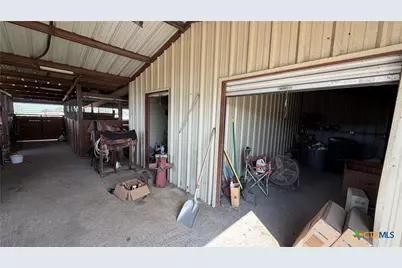 1501 Starlight Road, Cameron, TX 76520 - Photo 21