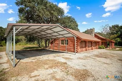 210 Winding Way Drive, Victoria, TX 77905 - Photo 7