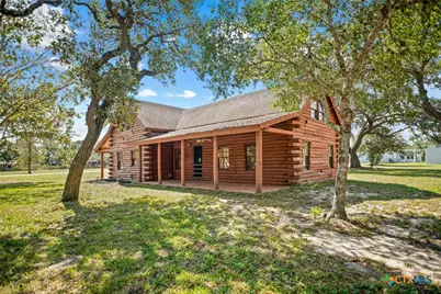 210 Winding Way Drive, Victoria, TX 77905 - Photo 13