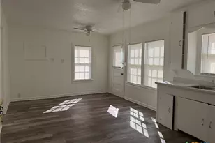 4007 Blue Bonnet St, Seguin, TX 78155 - Photo 3