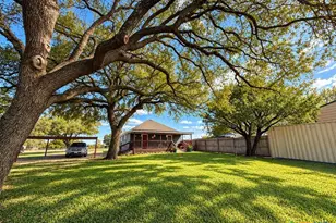 1708 W Main St, Gatesville, TX 76528 - Photo 33