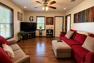 1708 W Main St, Gatesville, TX 76528 - Photo 7