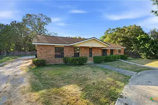 1314 S Mesquite Ave, New Braunfels, TX 78130 - Photo 1