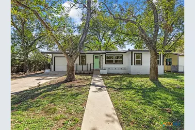 878 E Torrey Street, New Braunfels, TX 78130 - Photo 1
