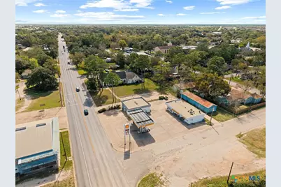 201 S Wells Street, Edna, TX 77957 - Photo 29