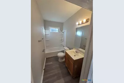 915 N 2nd Street, Temple, TX 76501 - Photo 11
