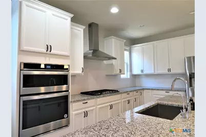 2258 Kiskadee Drive, New Braunfels, TX 78132 - Photo 9