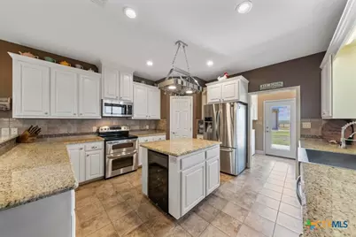 2888 County Road 136, Kenedy, TX 78119 - Photo 9