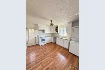 277 N Washington Avenue, New Braunfels, TX 78130 - Photo 5