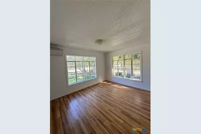 277 N Washington Avenue, New Braunfels, TX 78130 - Photo 9