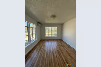 277 N Washington Avenue, New Braunfels, TX 78130 - Photo 7