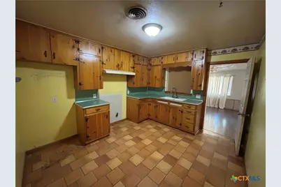 798 W Merriweather Street, New Braunfels, TX 78130 - Photo 7