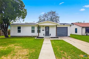 1109 E Polk Ave, Victoria, TX 77901 - Photo 1