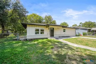 2304 Louise St, Seguin, TX 78155 - Photo 1