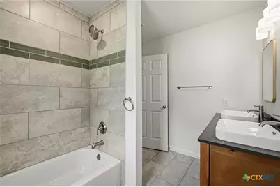 2304 Louise Street, Seguin, TX 78155 - Photo 17