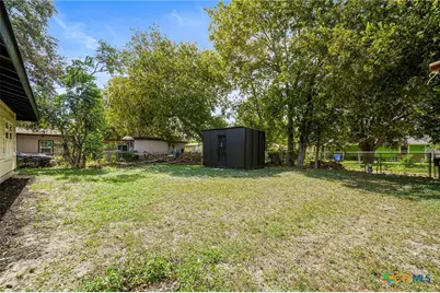 2304 Louise Street, Seguin, TX 78155 - Photo 21