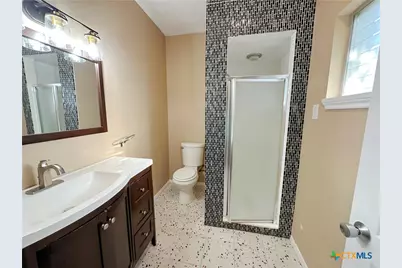 204 S Race Street, Lampasas, TX 76550 - Photo 23