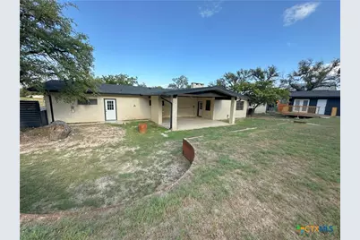 204 S Race Street, Lampasas, TX 76550 - Photo 3