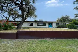 204 S Race St, Lampasas, TX 76550 - Photo 1