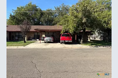 306 S Walnut Street, Lampasas, TX 76550 - Photo 3