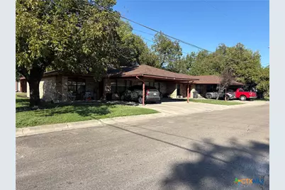 306 S Walnut Street, Lampasas, TX 76550 - Photo 1