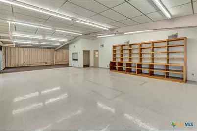 306 N Wells Street, Edna, TX 77957 - Photo 9