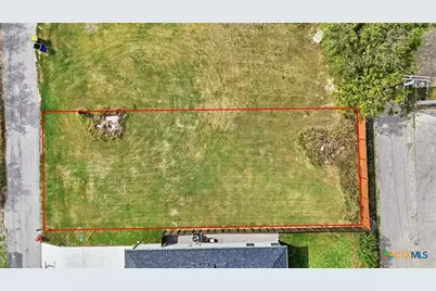 305 W Lane Avenue, Manor, TX 78653 - Photo 3