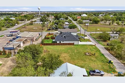 307 W Lane Ave, Manor, TX 78653 - Photo 7