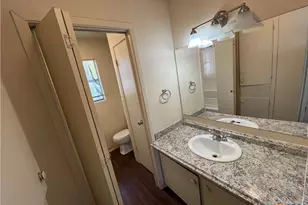 1006 Bartholomae St, Seguin, TX 78155 - Photo 5