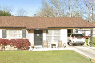 1006 Bartholomae St, Seguin, TX 78155 - Photo 1