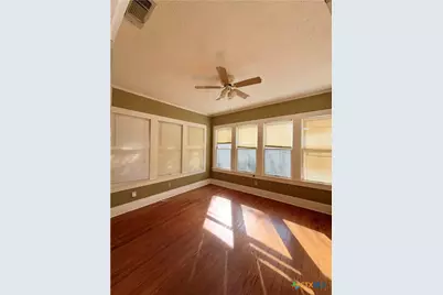 413 Fowzer Street, Taylor, TX 76574 - Photo 15